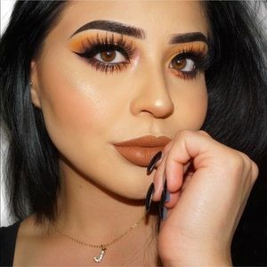 Meet your Posher, Mitzi